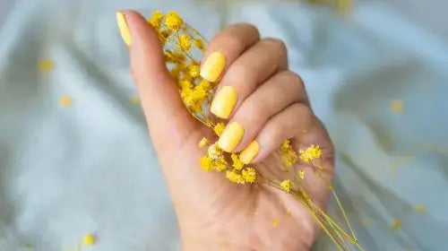 Nail polish during pregnancy: Harmless or harmful? - متجر أمومة