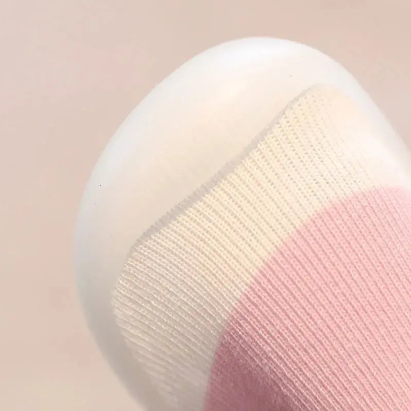 أحذية الطفل الأولى - مشاية أطفال (مانعة للانزلاق) - OMOMA